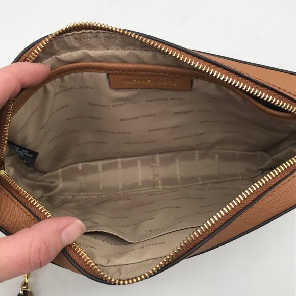 Michael Kors Jet Set East West Tan Saffiano Leather Crossbody Bag - Picture 11 of 11